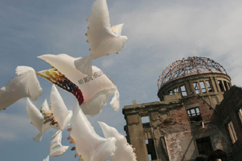 No more Hiroshimas (Greenpeac)