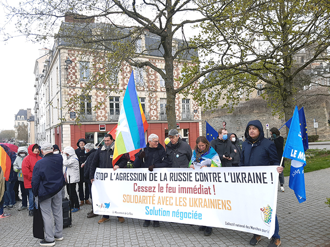 manifestation rennais contre la guerre en Ukraine